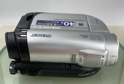 Sony Handycam DCR-DVD115E Handheld Mini DVD Camcorder Silver WITH BAG TESTED-2388