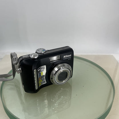Nikon Coolpix P1- 8 megapixel 3.5 x Zoom, Digital Camera Good Condition test#4431
