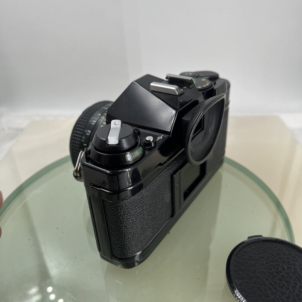 Canon AE-1 Program 35mm SLR Film Manual Camera BLACK+Canon 50mm F/1.8 FD Lens7574