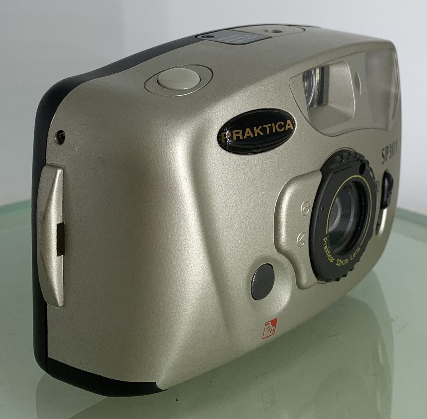 Praktica Sport SP301 32mm Fixed Focus Motor wind Camera with Case - TESTED - 7892