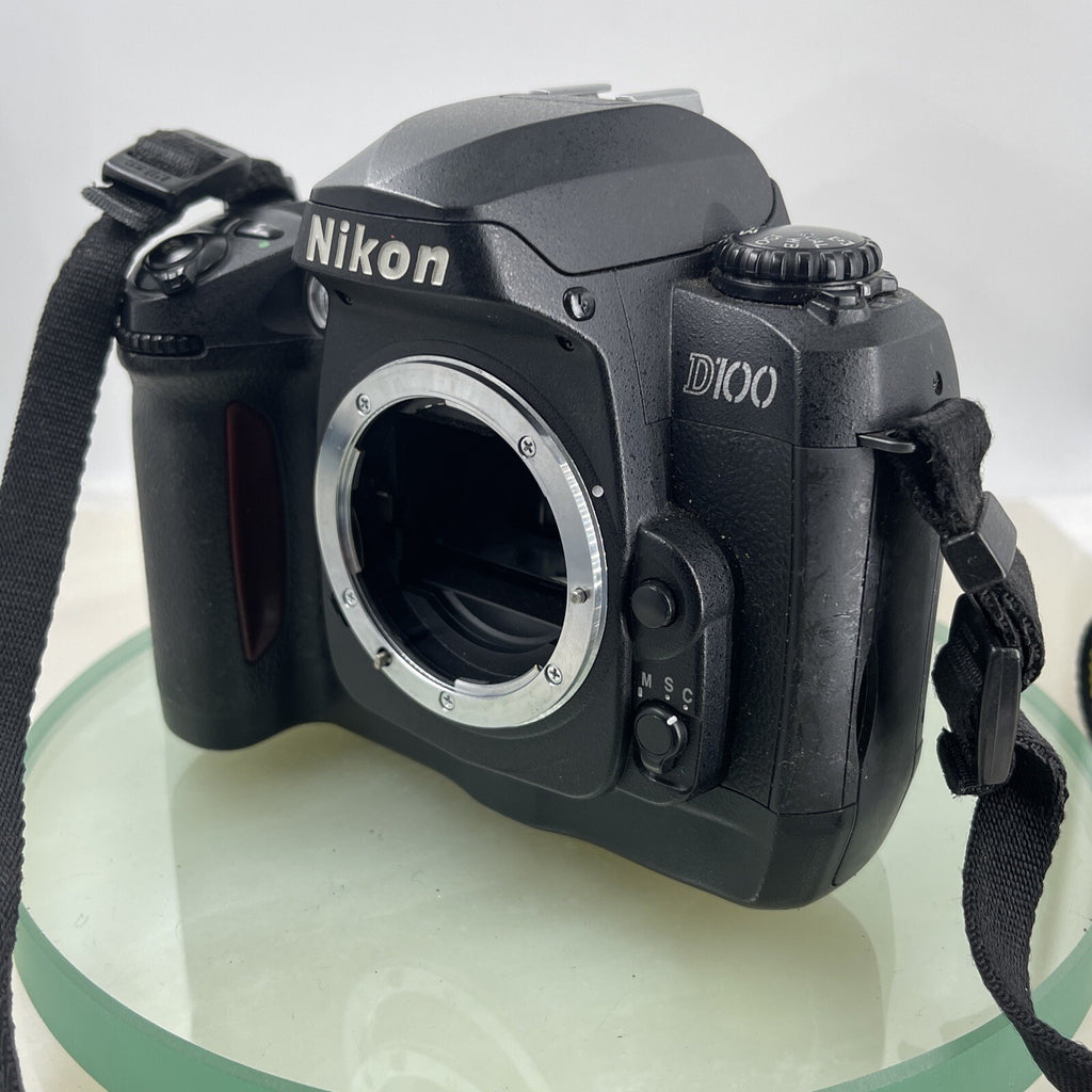 Nikon D100 6.1MP Digital SLR Camera Body Comes With Battery & Charger #6902