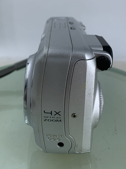 Kodak EasyShare DX6340 3.1MP Compact Digital Camera SILVER NO CARD TESTED - 5603