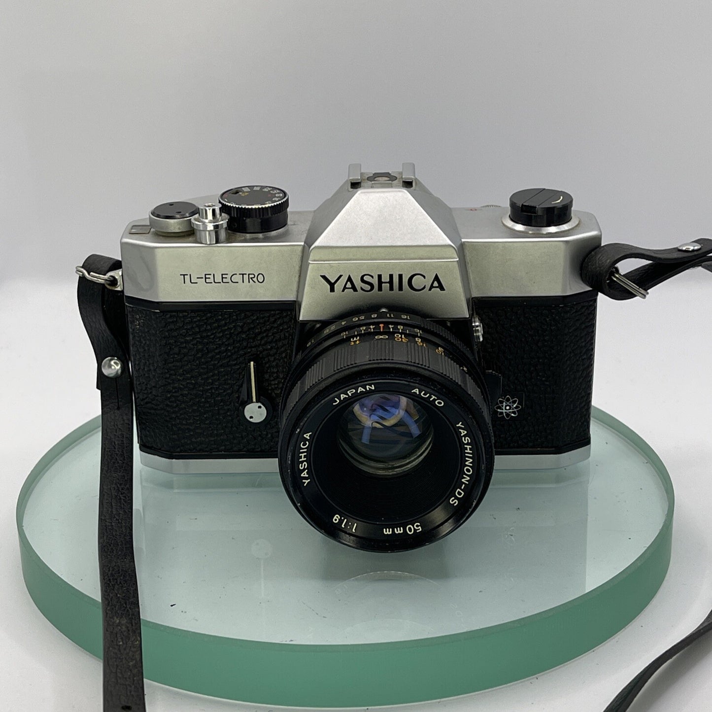 Yashica TL Electro 35mm Film Camera with Yashica Yashinon-DS f2 50mm Lens #8781