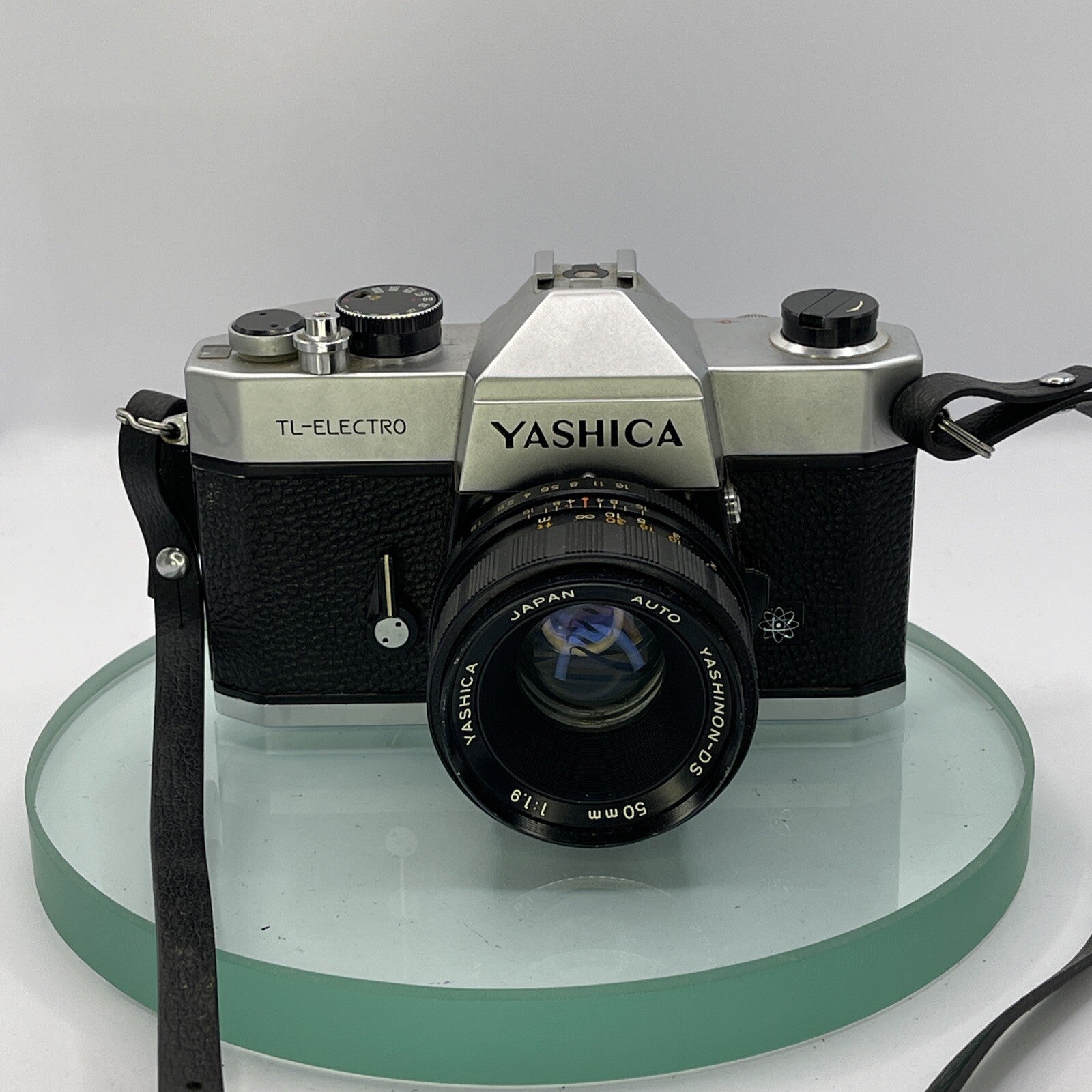 Yashica TL Electro 35mm Film Camera with Yashica Yashinon-DS f2 50mm Lens #8781