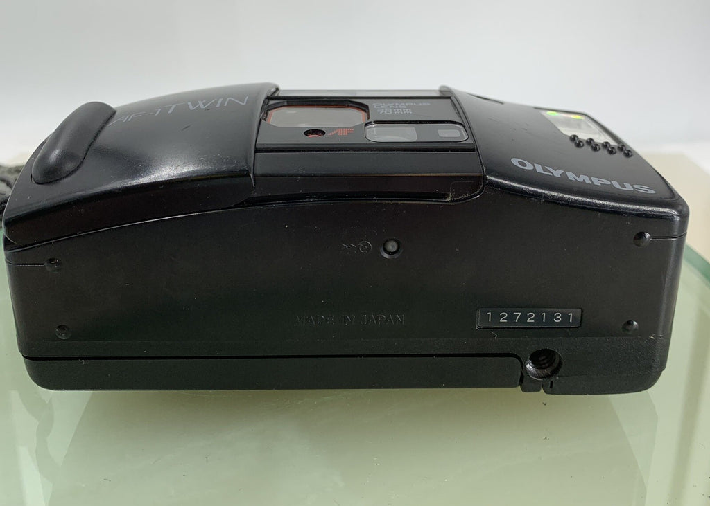 Olympus AF-1 TWIN BLACK POINT AND SHOOT FILM CAMERA 35MM 70MM LENS TESTED - 8346
