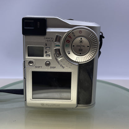 Fujifilm MX-2700 Zoom 2.3MP Compact Digital Camera Silver Tested NO BATTERY #1185