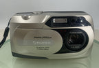 Fujifilm FinePix 2400 Zoom 2.1MP Compact Digital CAMERA+WIRE SILVER TESTED - 1341
