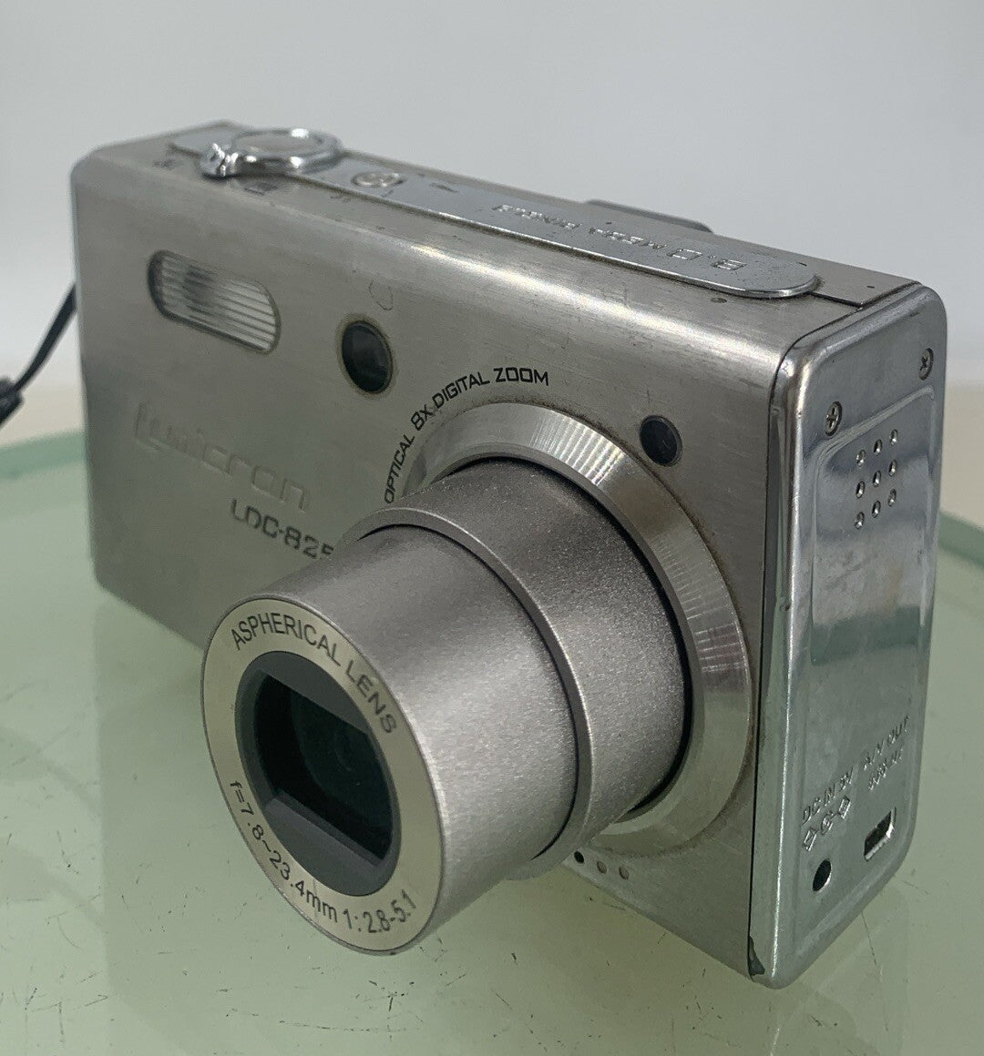 Lumicron Digital Camera LDC-825z3 3x Zoom SILVER WITH CHARGER TESTED - 1272