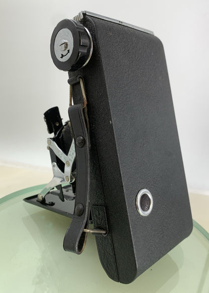 VINTAGE KERSHAW EIGHT-20 BLACK MADE IN ENGLAND FOLDING CAMERA TESTED - 9394