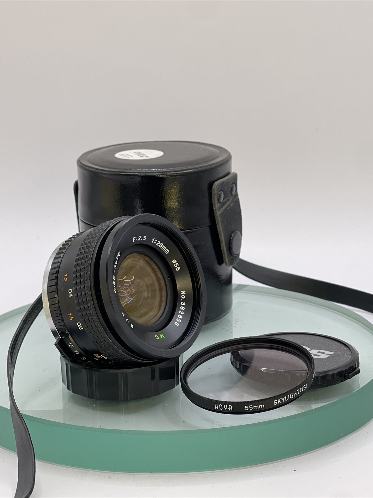 SUN Japan 28mm F2.5 Fast Wide Angle Lens for OLYMPUS OM SLR fit. CASE+caps CLEAN1