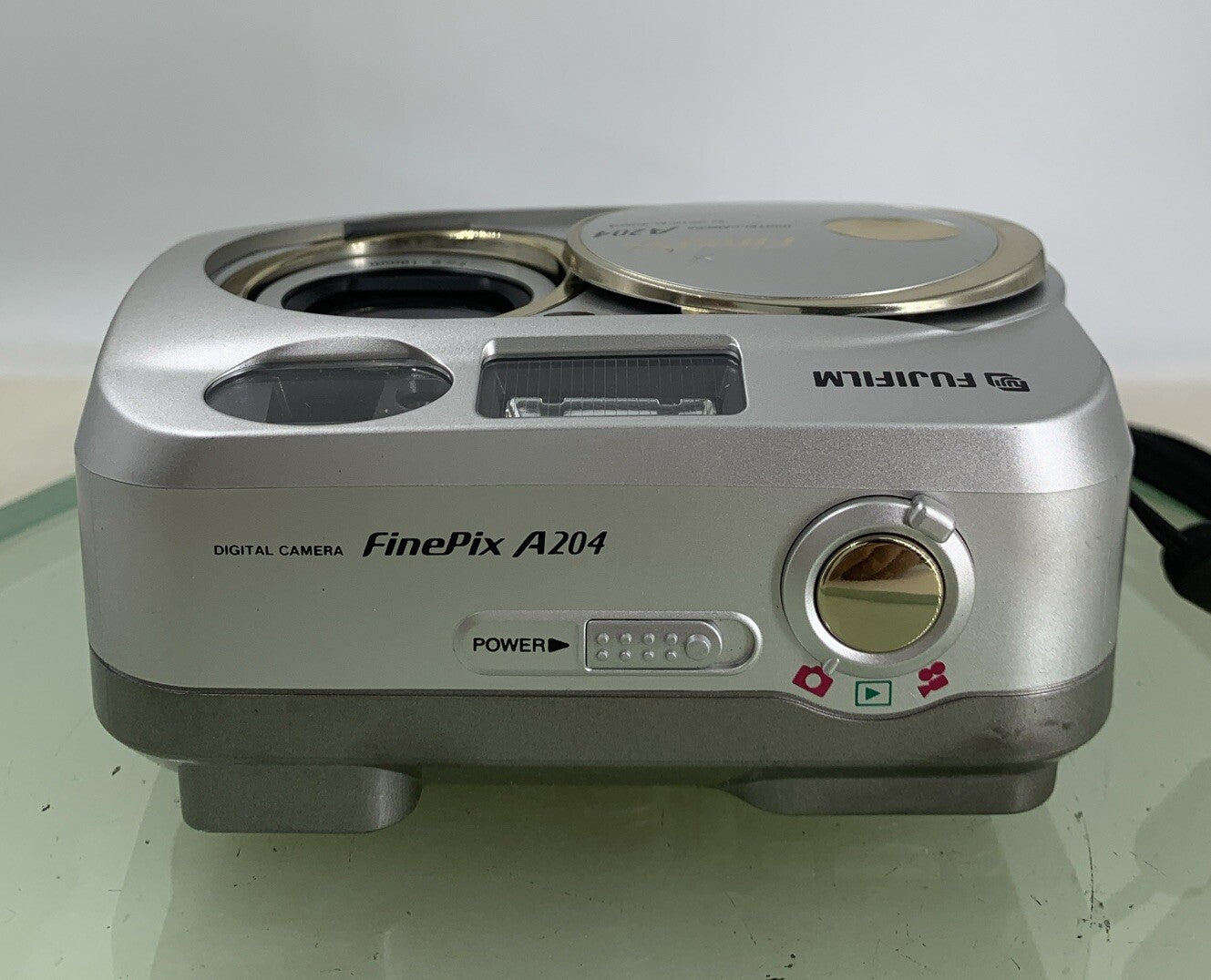Fujifilm COMPACT Digital Camera FinePix A204 2.0MP 32MB CARD SILVER TESTED - 1437