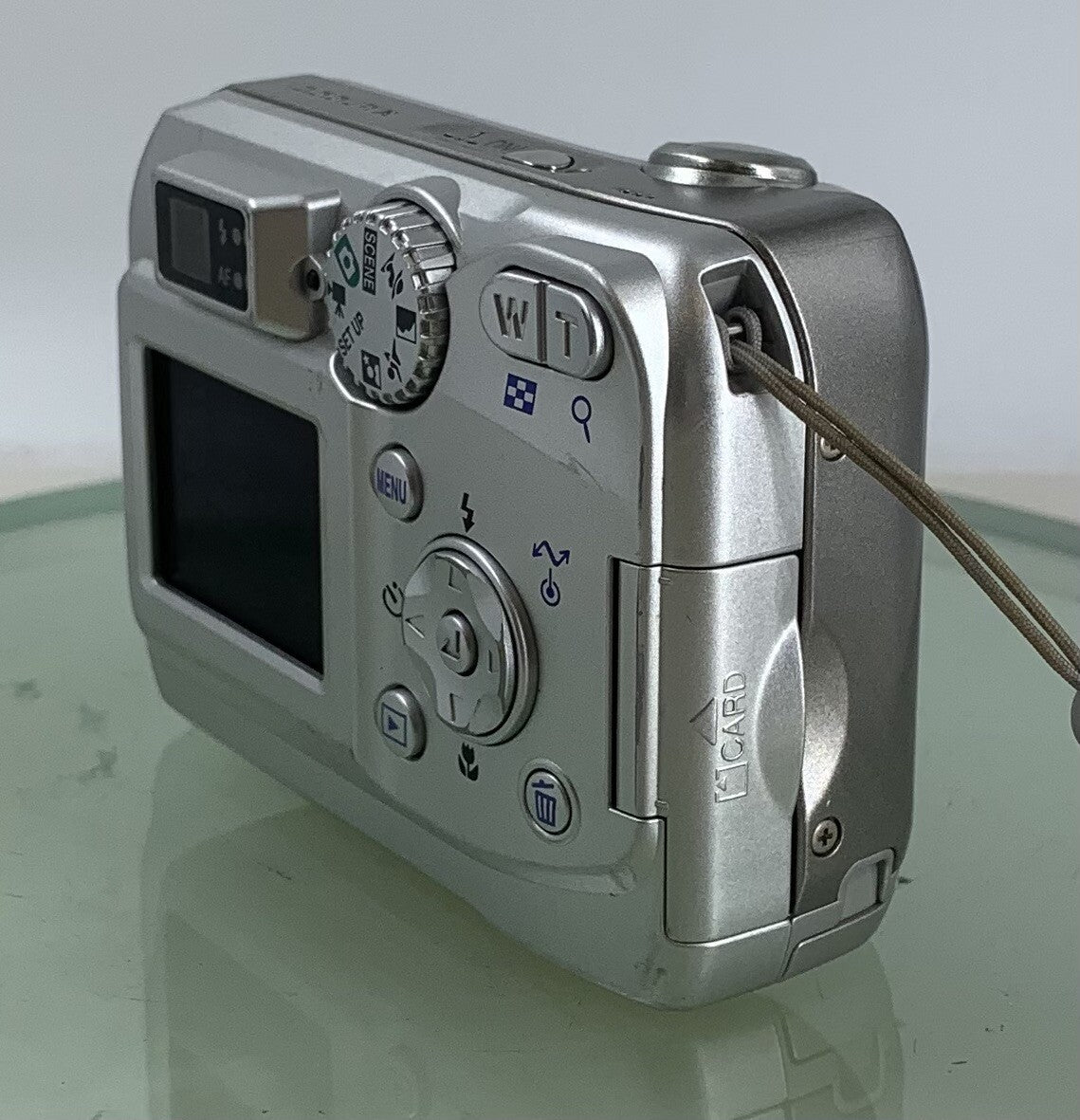 Nikon Coolpix 3200 3.2MP COMPACT DIGITAL CAMERA SILVER + WIRE TESTED - 9663