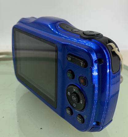 PRAKTICA WP240 WATERPROOF DIGITAL CAMERA BLUE NO CARD ONLY WIRE - TESTED - 2166