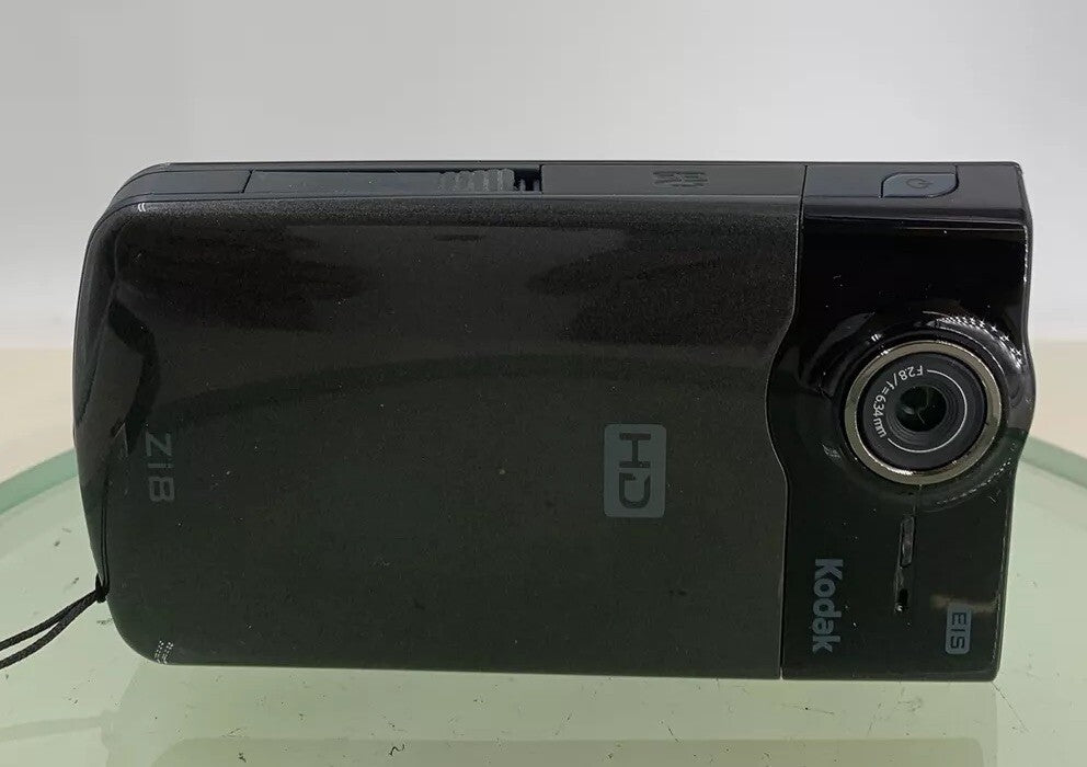 Kodak Zi8 Pocket DIGITAL HD VIDEO CAMERA WITH BOX+CHARGER+COVER TESTED - 5241