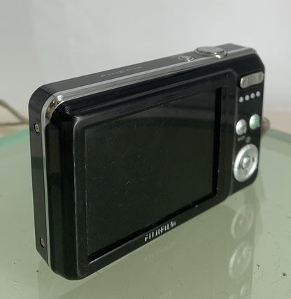 Fujifilm Digital Camera FinePix J32 12.2MP BLACK + CHARGER + WIRE TESTED - 9984