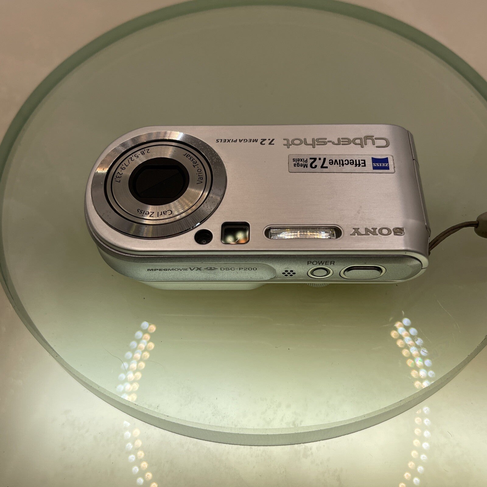 Sony Cybershot DSC-P200 7.2MP Compact Digital Camera Battery+Memory nocharger3238