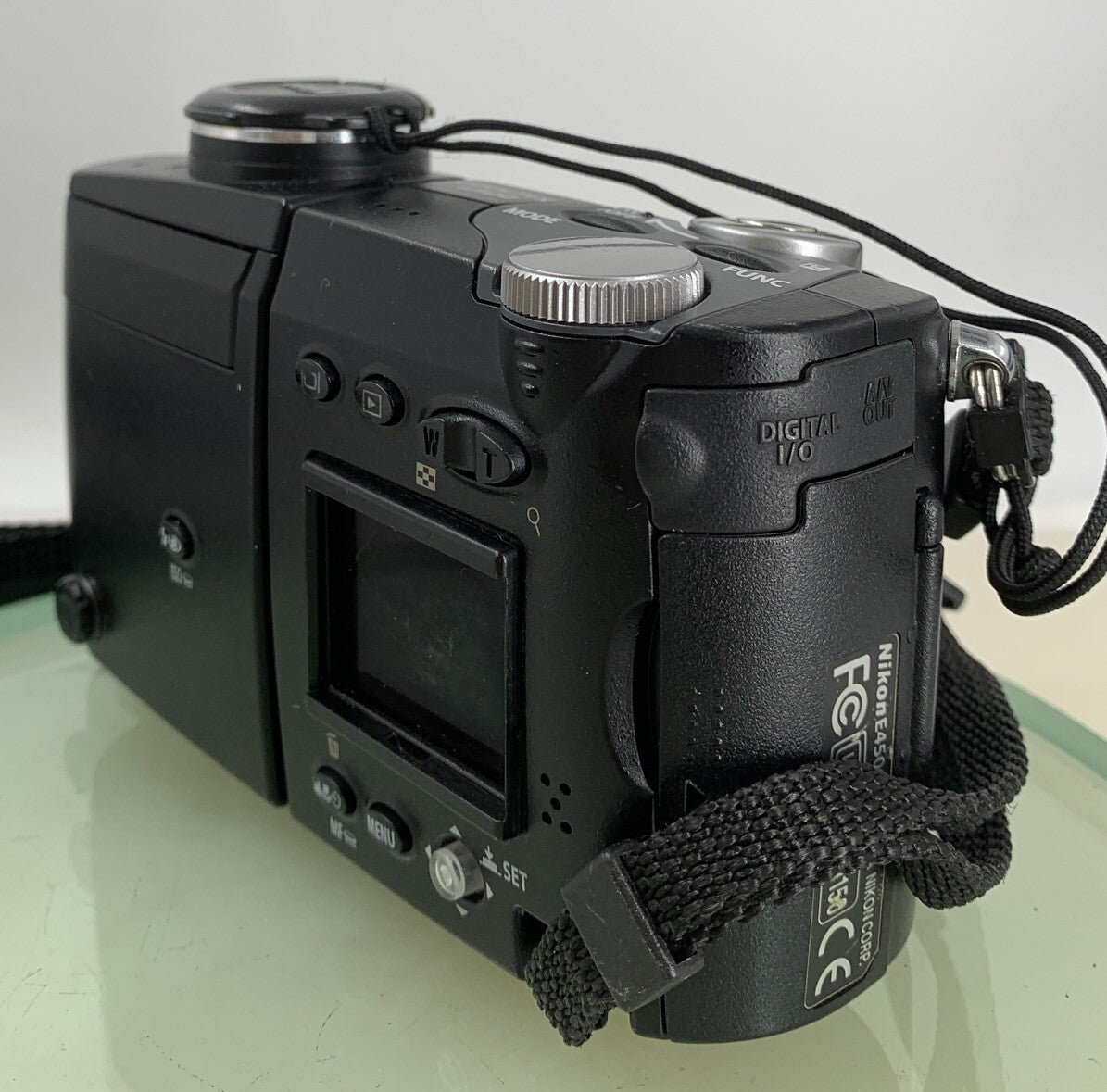 NIKON COOLPIX 4500 DIGITAL CAMERA 128MB CARD 4.0 MP +CHARGER TESTED - 1696