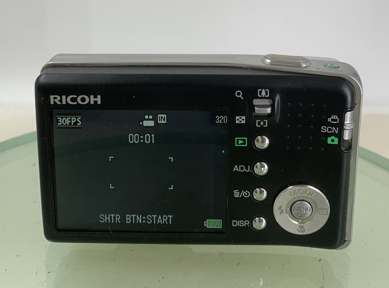 Ricoh Digital Camera Caplio R5 7.0MP SILVER NO CARD NO CHARGER TESTED - 405