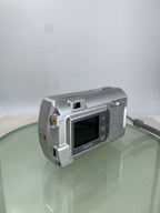 Fujifilm Finepix A340 DIGITAL CAMERA SILVER NO CHARGER NO CARD TESTED - 5874