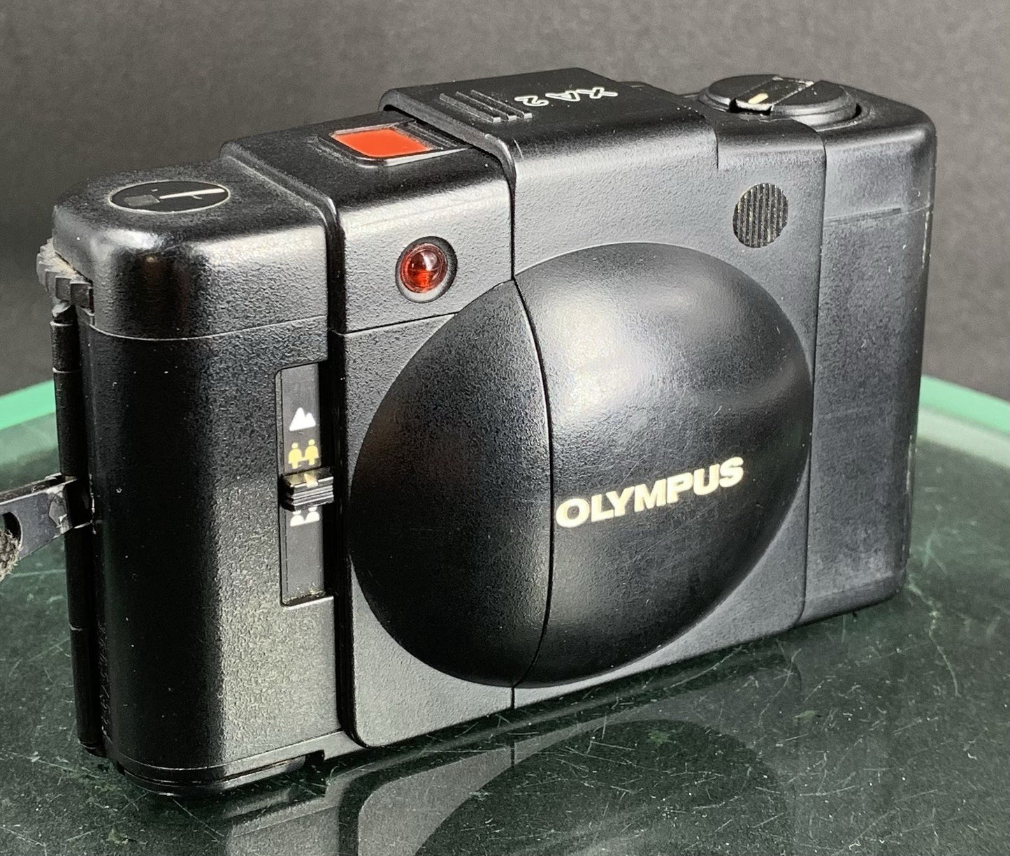 OLYMPUS XA2 COMPACT CULT D.ZUIKO 35mm f3.5 POINT&SHOOT CAMERA TESTED {SERVICED}0