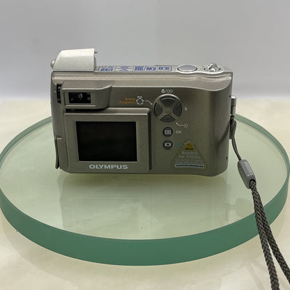 Olympus C-300 Zoom Digital Camera 3.0MP Megapixel 2.8x Optical Zoom- Silver #2904