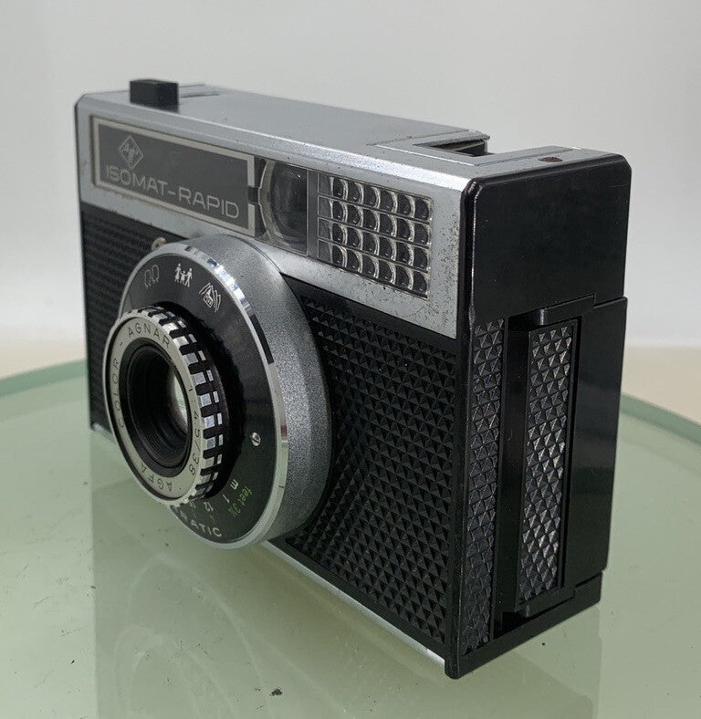 AGFA Isomat-Rapid BLACK VINATGE CAMERA WITH COVER -TESTED - 2392