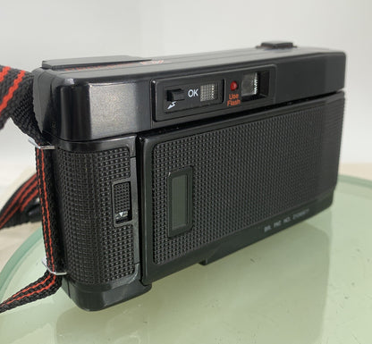 Halina PROGRAM XD AF810 35 mm film POINT AND SHOOT CAMERA BLACK - TESTED - 2155