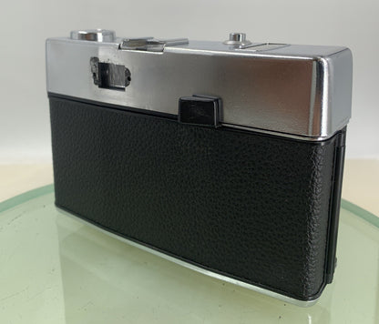 HALINA 3000 CAMERA 45MM POINT AND SHOOT FILM CAMERA BLACK - TESTED - 2706
