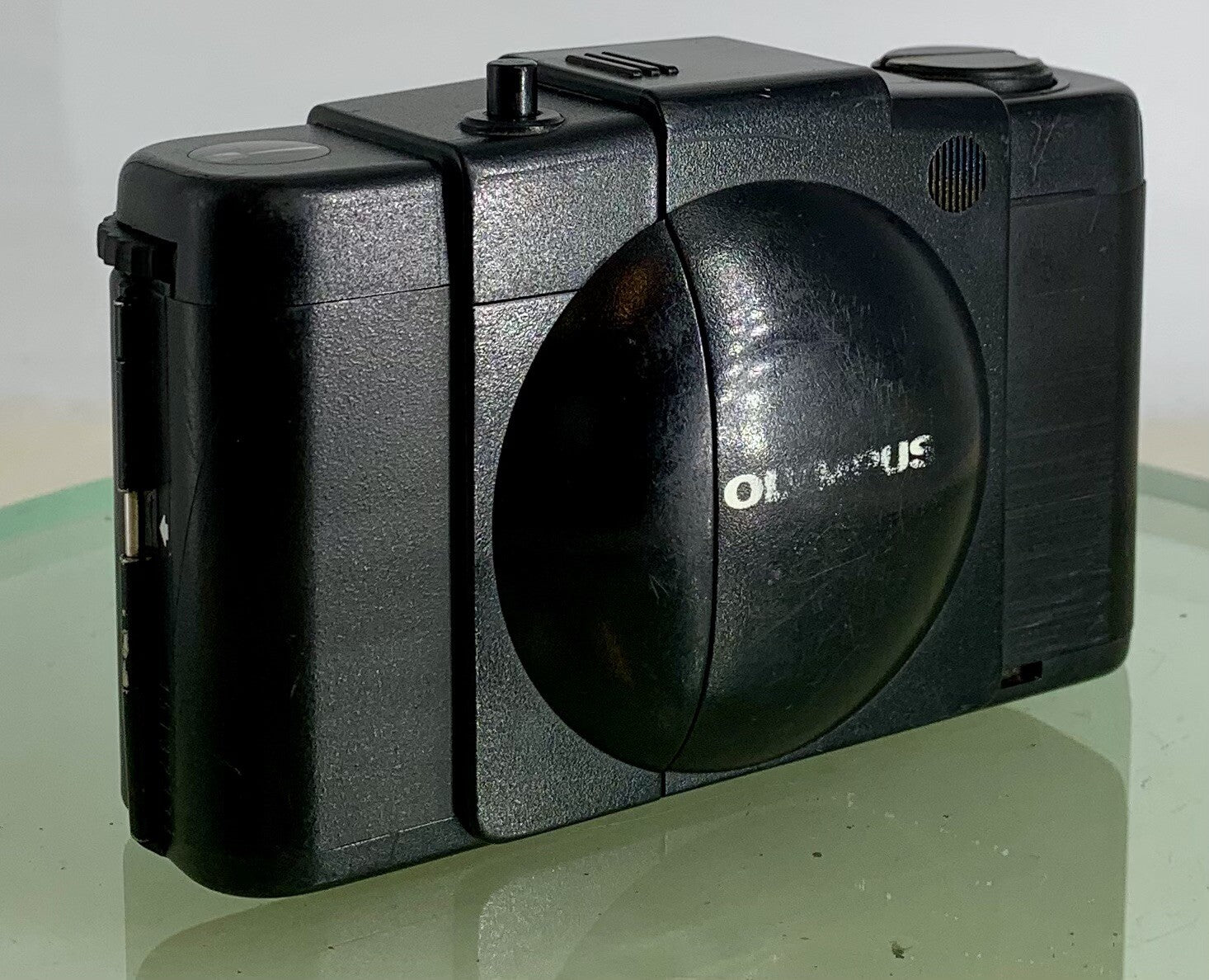 "TESTED " Olympus XA 1 35mm point and shoot Film Camera Well Used Lomo Retro#1360