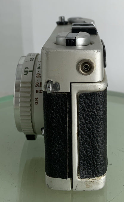 Konica C35 AUTOMATIC BLACK GOOD CONDITION POINT AND SHOOT CAMERA TESTED - 7663