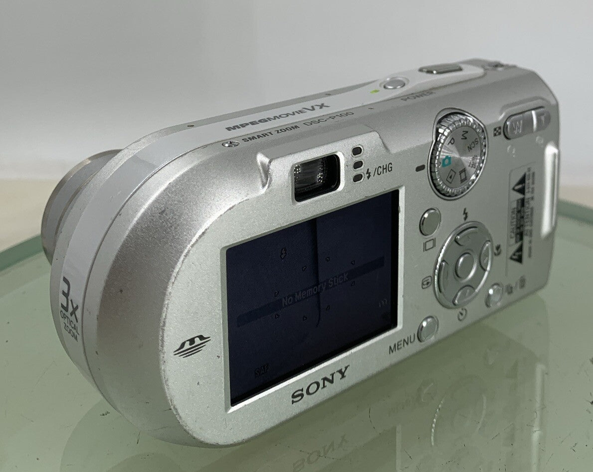 Sony Cyber Shot DSC-P100 5.1 Megapixel DIGITAL CAMERA WITH CHARGER TESTED - 4464