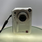 Fujifilm FinePix F601 Zoom 3.1MP Compact Digital Camera (LENS COVER FAULTY) #7194