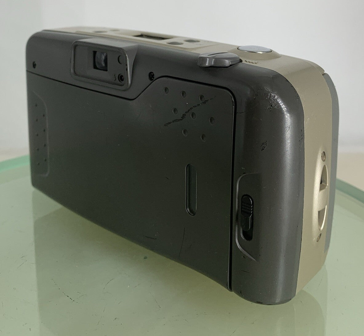 Vivitar MEGA 100S Point N Shoot 35mm CAMERA SILVER NO CHARGER TESTED - 5016