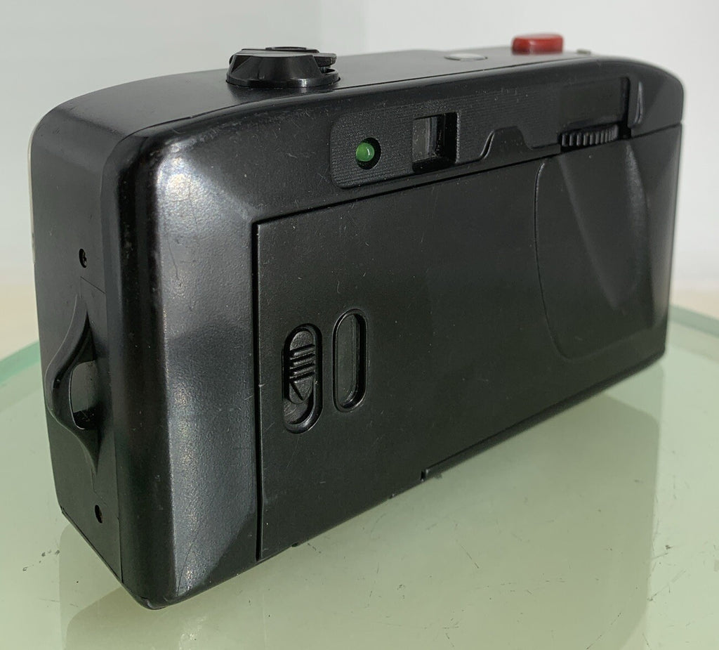 NIKKEI SK-105 POINT AND SHOOT FILM CAMERA BLACK NO CHARGER TESTED - 5814