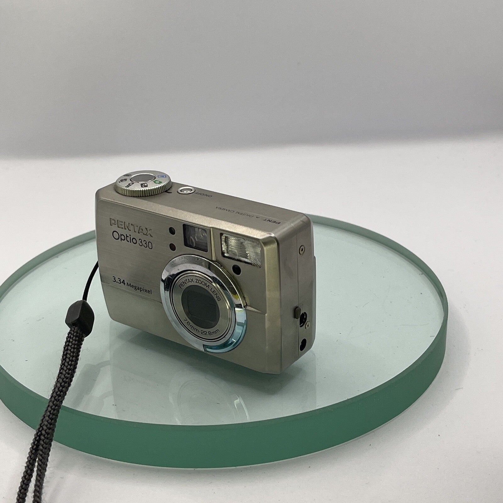 Pentax Optio 330 Camera 3.34 Megapixel 3x Zoom - 7.6mm-22.8mm Silver Charger #112