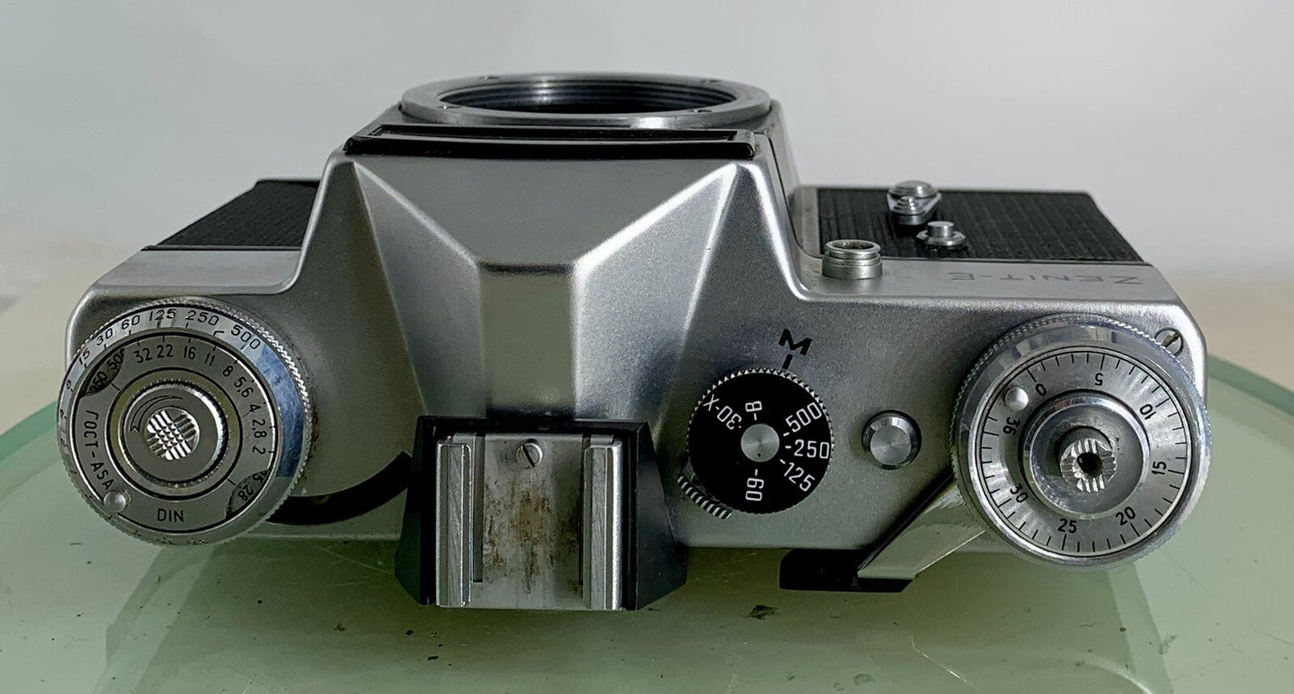 Zenit E 35mm SLR Film Camera Body Only + Tested - 3277