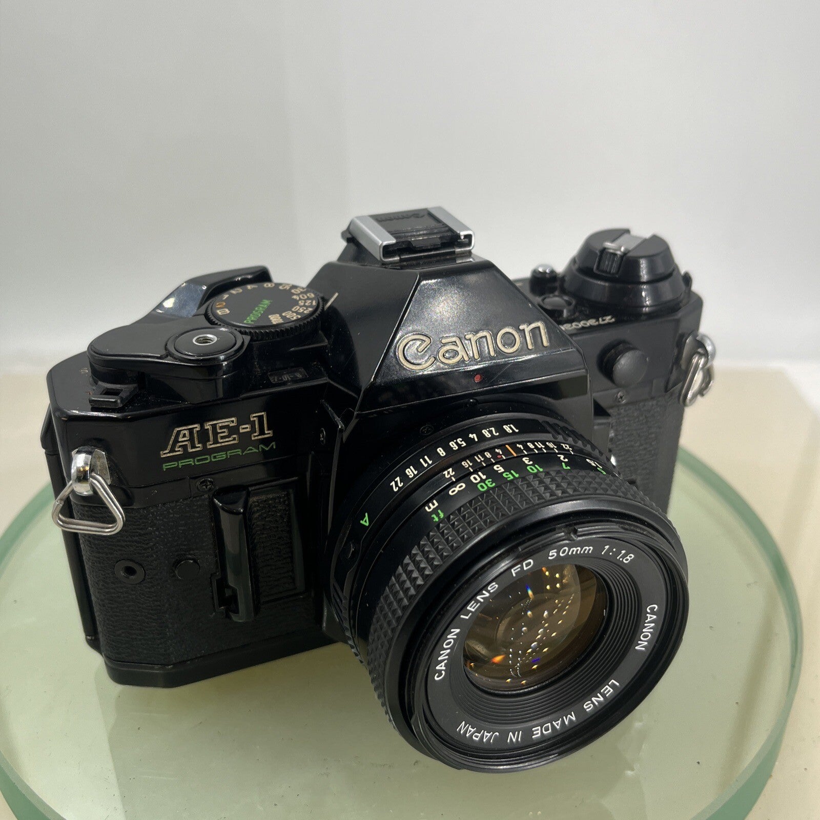 Canon AE-1 Program 35mm SLR Film Manual Camera BLACK+Canon 50mm F/1.8 FD Lens8820