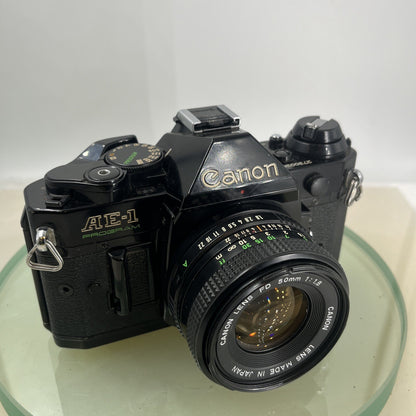 Canon AE-1 Program 35mm SLR Film Manual Camera BLACK+Canon 50mm F/1.8 FD Lens8820
