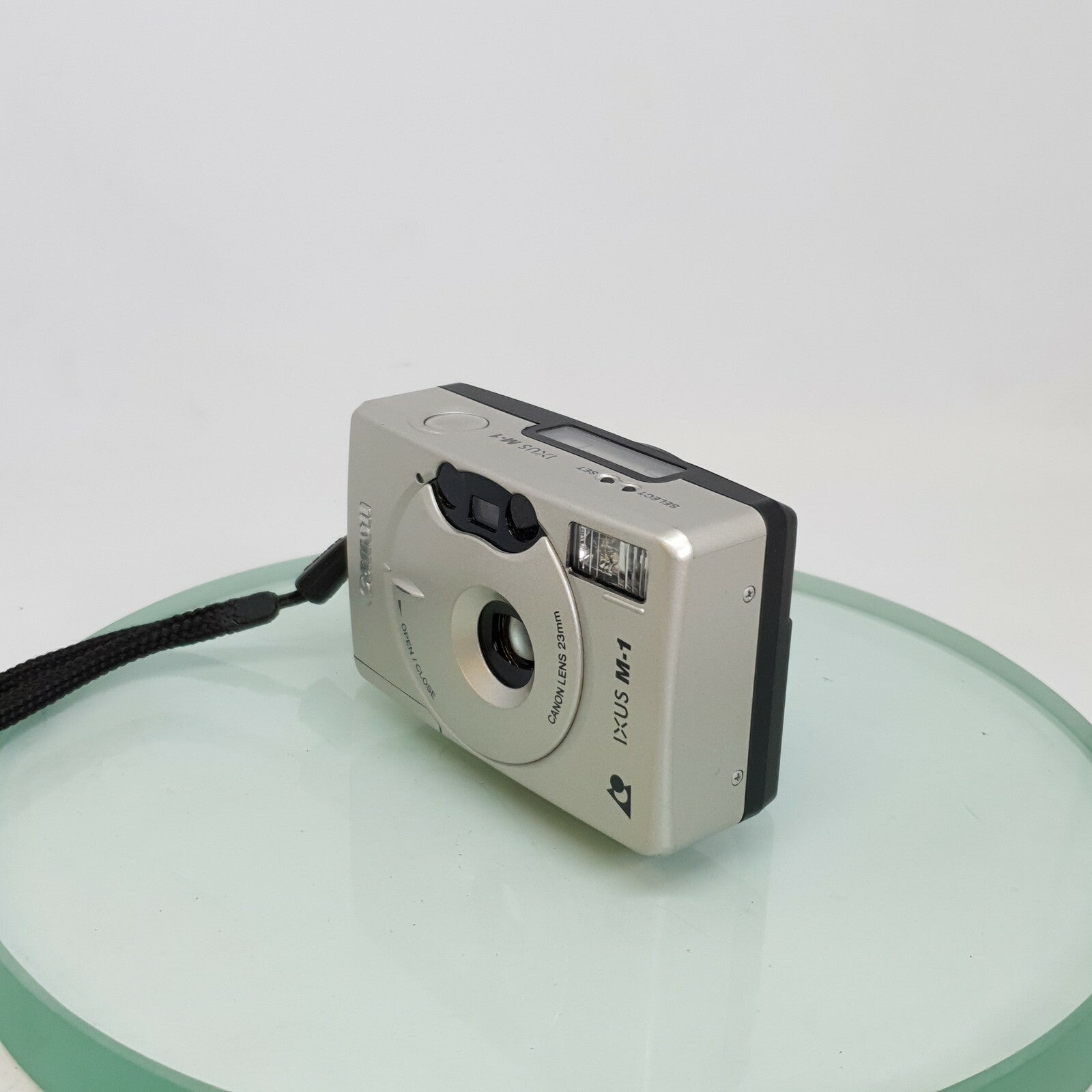 Vintage Canon IXUS M-1 APS Camera 23mm wide angle Panorama zoom Lens TESTED #8442