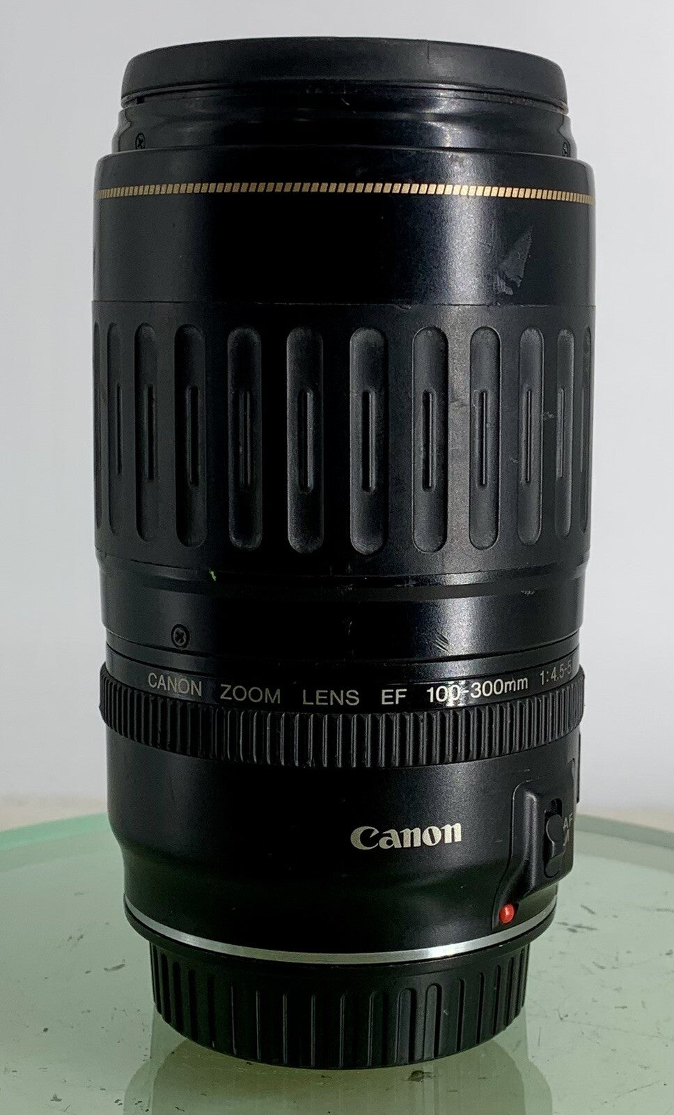 Canon 100-300mm f/4.5-5.6 EF USM Auto Focus Zoom Lens Excellent #130