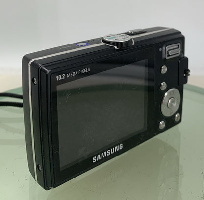 Samsung COMPACT DIGITAL CAMERA P1000 10.2MP BLACK WITH WIRE TESTED - 5484