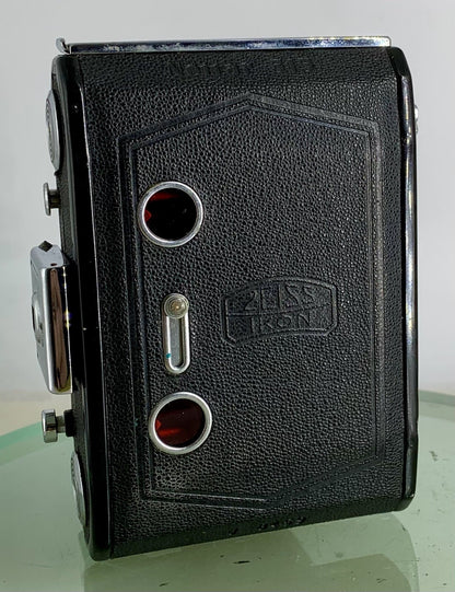 Zeiss Ikon Nettar 515 Camera Nettar Anastigmat 75mm f4.5 lens Derval shutter 6x92