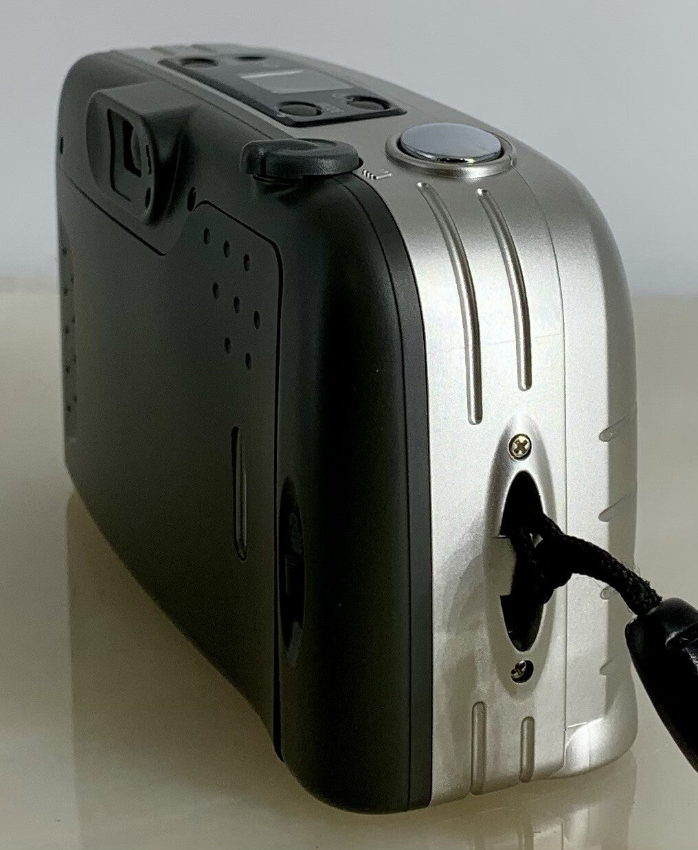 {MINT CONDITION} Bell+Howell PZ2200 Auto Focus 35mm Film Camera+Case+Tested -533