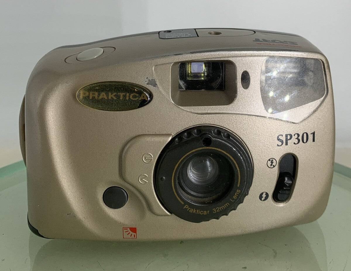 Praktica SP301 SPORT GOLD POINT AND SHOOT FILM CAMERA NO BATTERY - TESTED - 8151