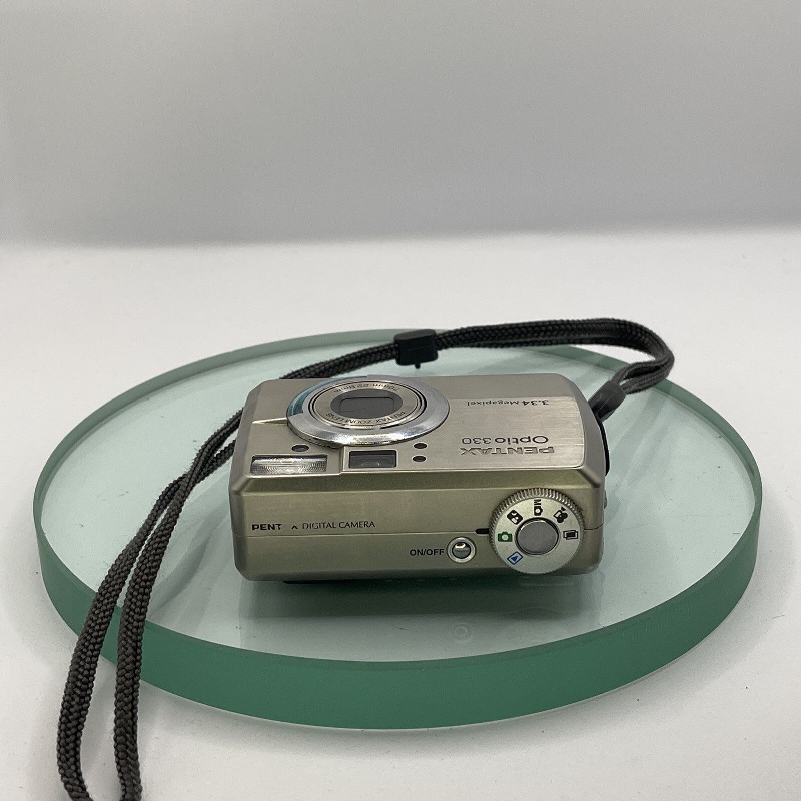Pentax Optio 330 Camera 3.34 Megapixel 3x Zoom - 7.6mm-22.8mm Silver Charger #115