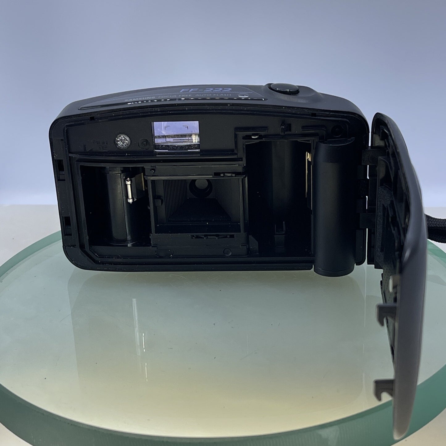 Samsung FF-222 Focus Free Auto Flash Film Camera 35mm Red-Eye Reduction #4807