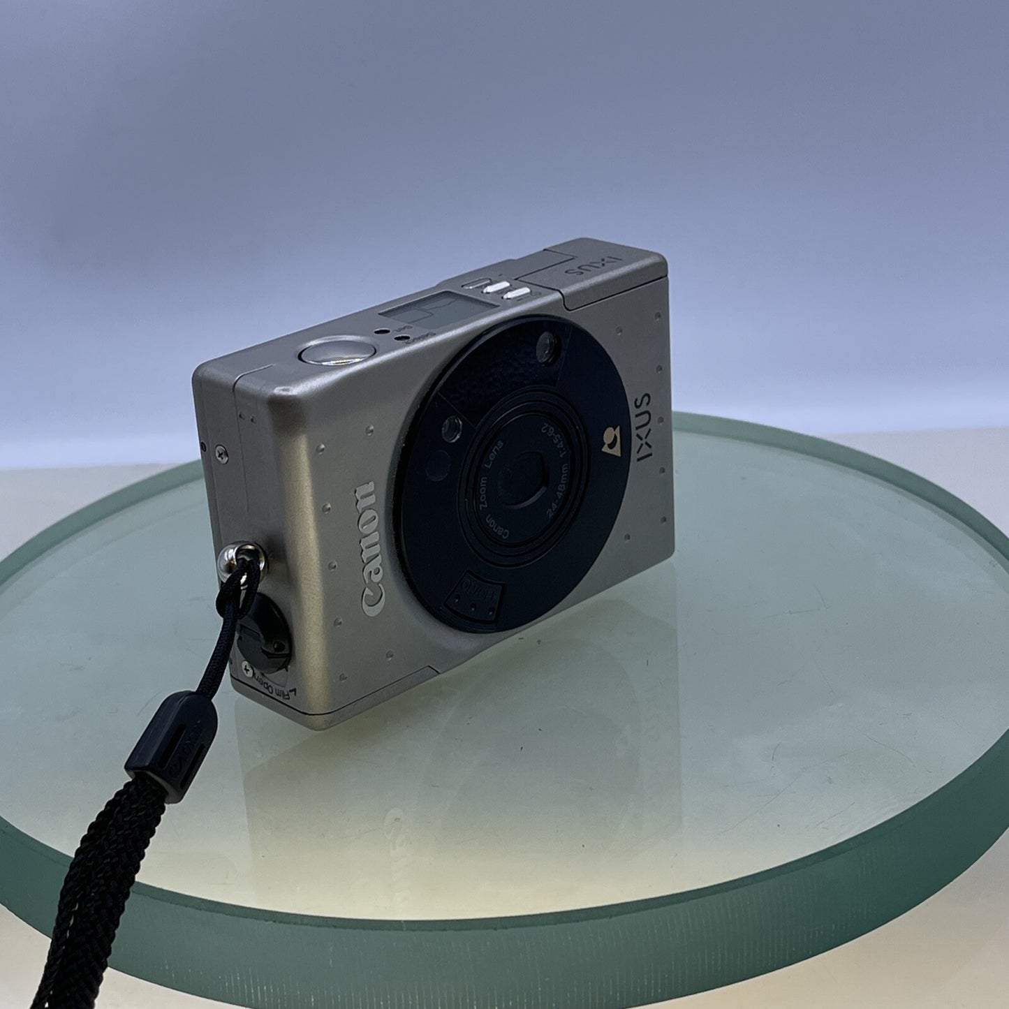 Canon IXUS Compact Digital Camera Silver Cased Instructions TESTED++ VGC#5941