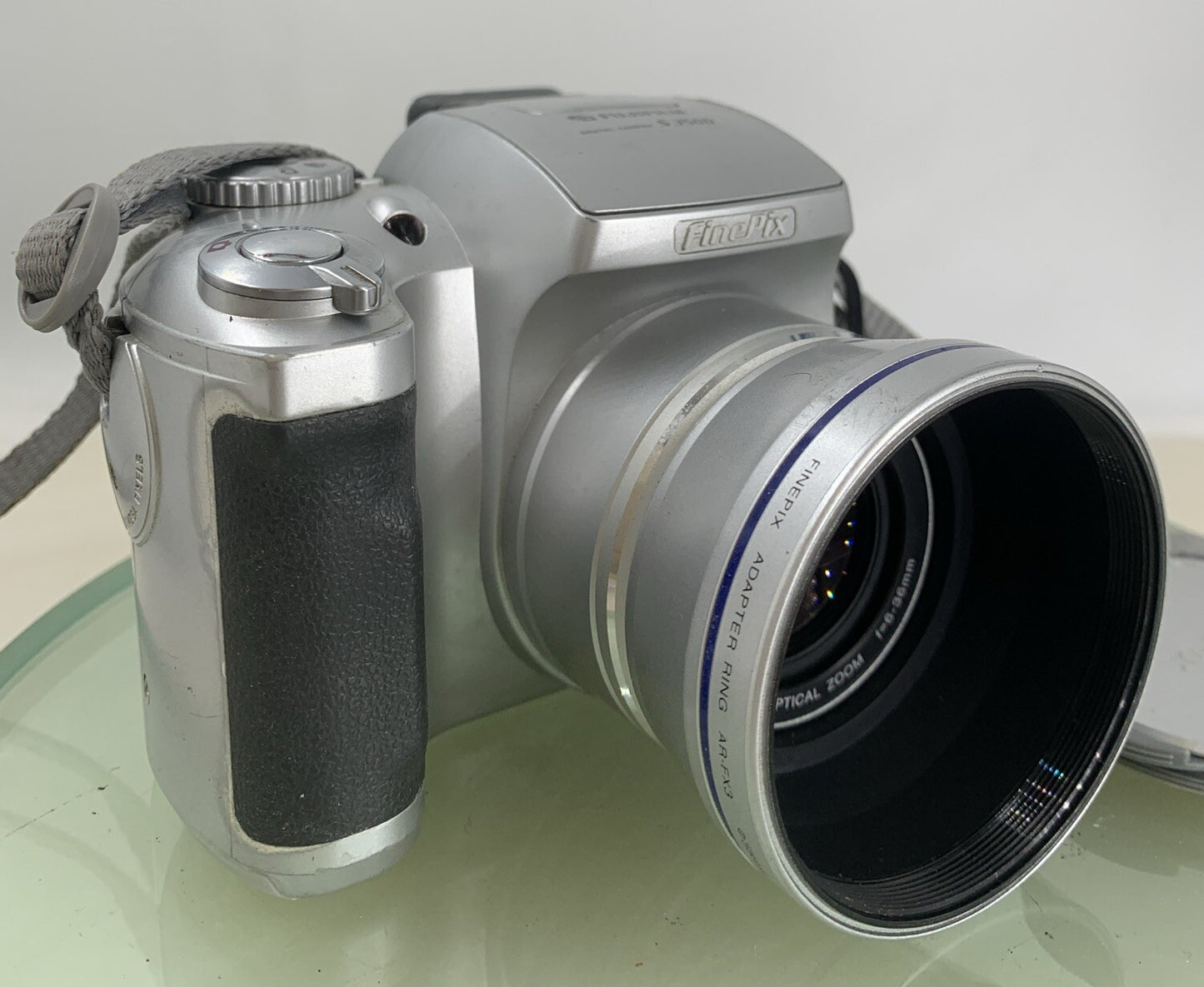 Fujifilm FINEPIX S3500 4.0MP COMPACT DIGITAL CAMERA SILVER NO CARD TESTED - 3490