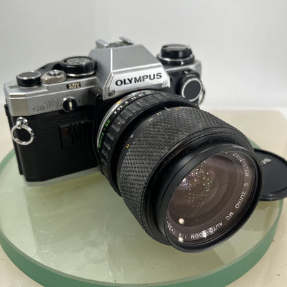 Olympus OM10 35mm SLR Film Camera + Zuiko 35-70mm f4 Lens and Manual Adapter9100