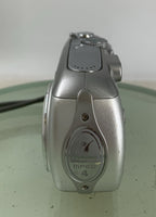 Samsung Digimax V700 7.1MP COMPACT DIGITAL CAMERA SILVER +CHARGER TESTED - 2293